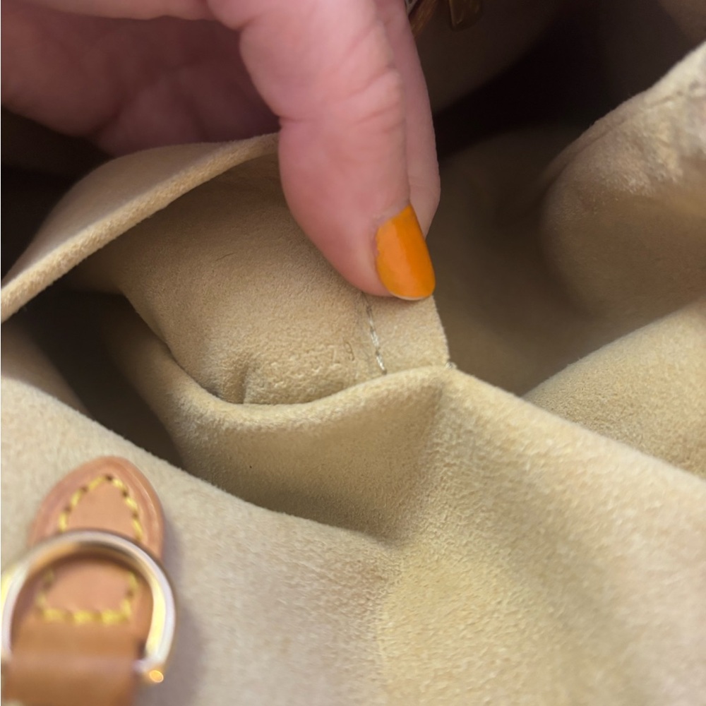 -Louis Vuitton hampstead pm bag - Picture 11 of 17